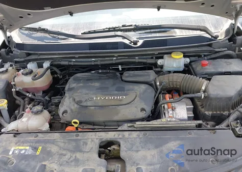 2018 Chrysler Pacifica Hybrid Touring Plus z USA, uszkodzony, nr VIN 2C4RC1H75JR332965